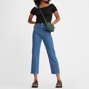 Levi’s Ribcage Straight